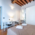 Guesthost - Shiny X3! Appartement *