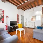 Guesthost - Shiny X3! Appartement *