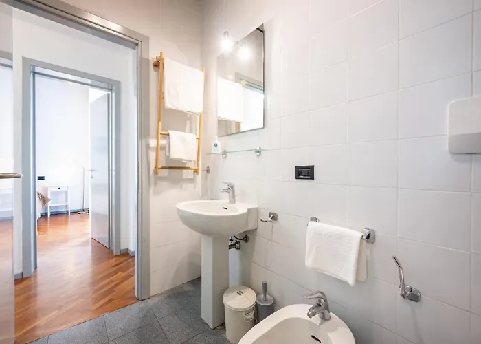 Guesthost - Shiny X3!